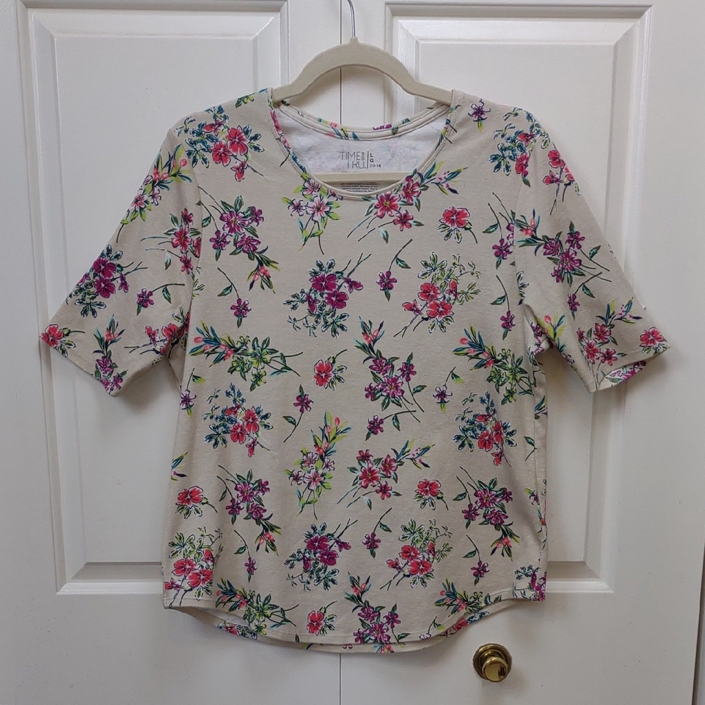 Time And Tru Women's All Cotton Elbow Sleeve Scoop Neck Floral Pullover Tee - Picture 2 of 9
